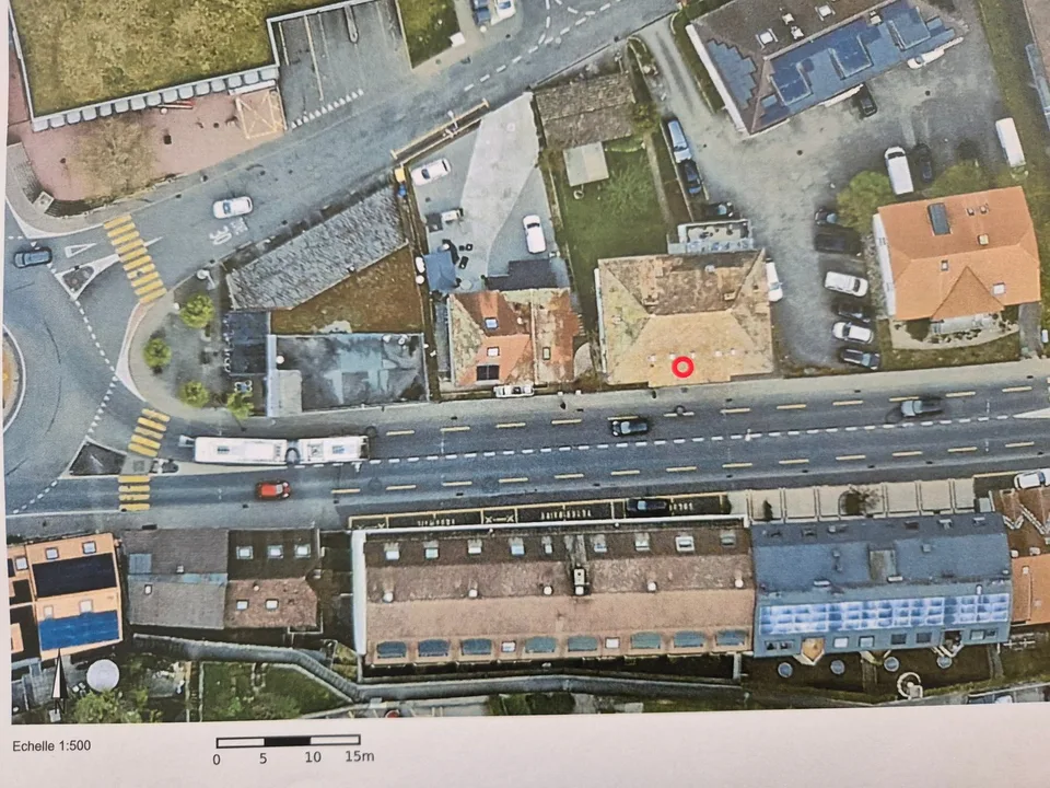 Immeuble Locatif  à Peseux de 3 appartements, local commercial et garages