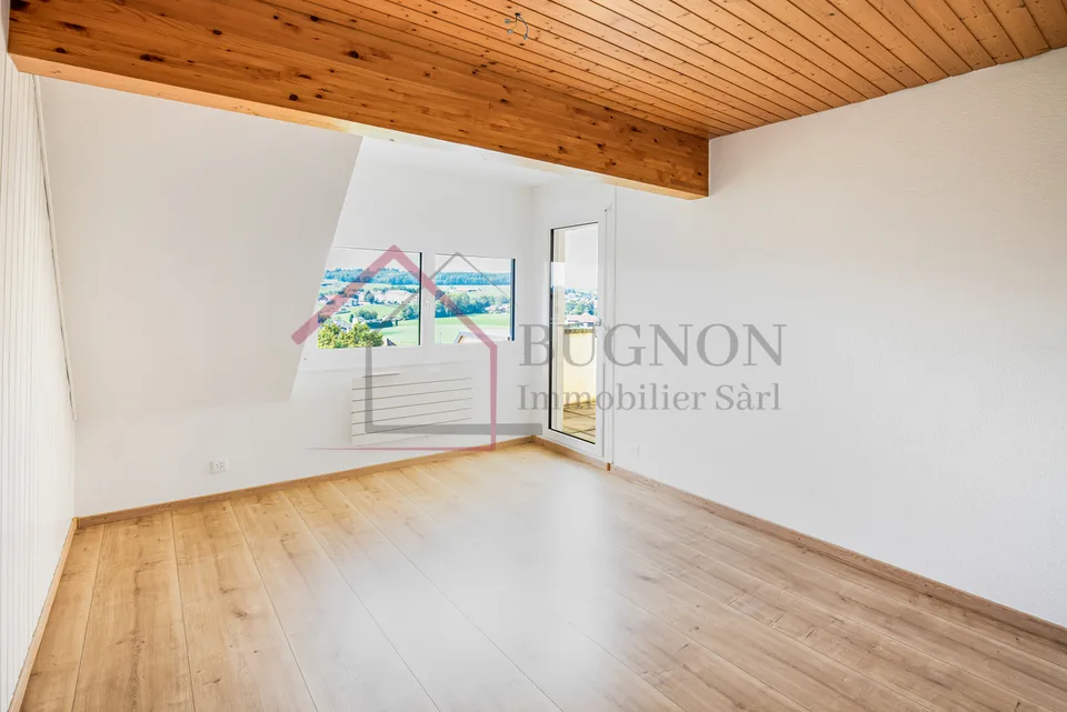 Geräumige 4.5-Zimmer-Wohnung mit privatem Aufzug - Zentrum von Romont