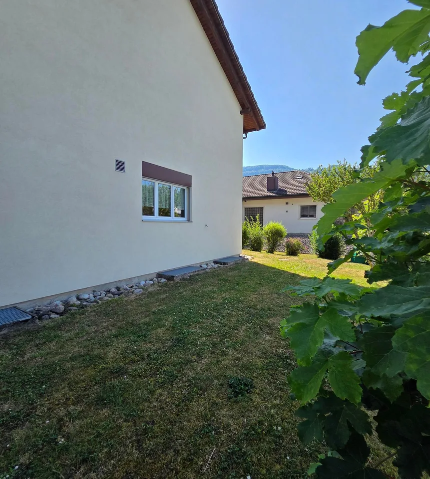 2 demi-maisons avec 5,5 pièces chacune à vendre dans un quartier calme à Balsthal