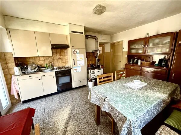 Centovalli-Palagnedra-Crupp: Casa 8 locali