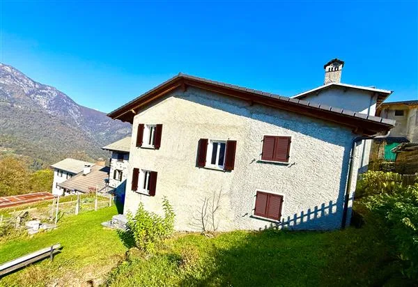 Centovalli-Palagnedra-Crupp: Casa 8 locali