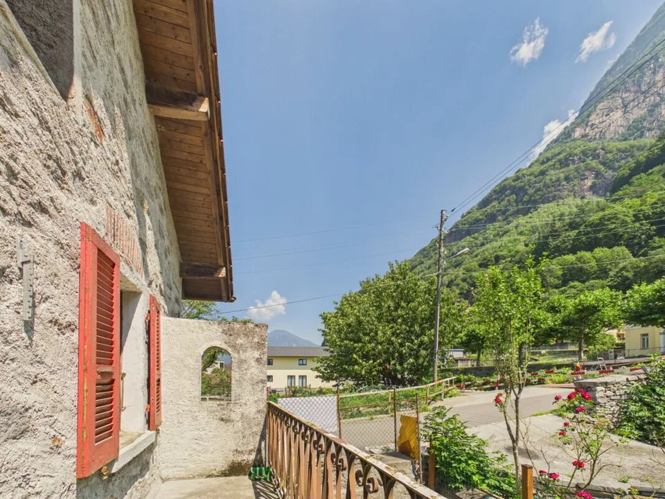 Charmantes Tessiner Haus mit Rustico an idyllischer Lage