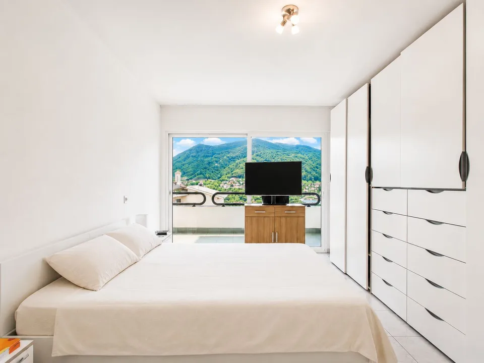 Comfort abitativo e terrazza panoramica in posizione strategica – Foto 14 von 17
