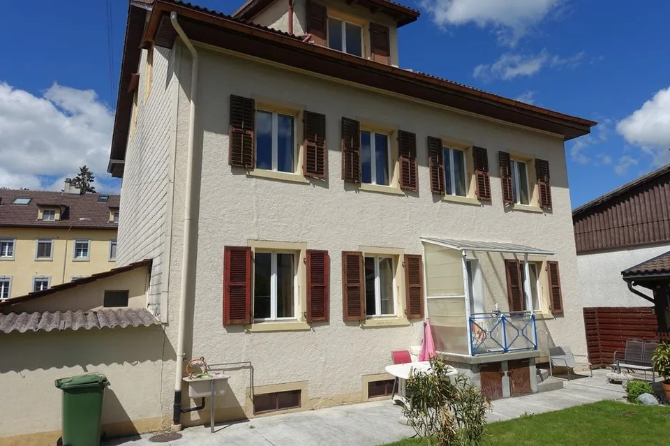 Tramelan - Maison de 11 1/2 pièces avec garage