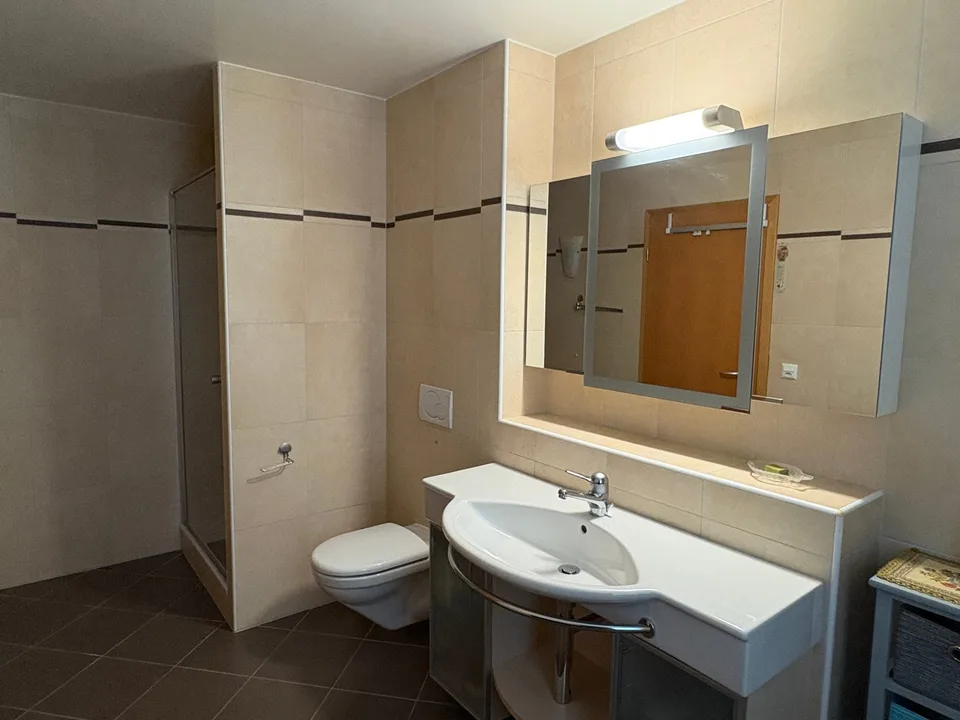 Sehr schönes 5,5-Zimmer-Apartment in Bevaix – Foto 6 von 11