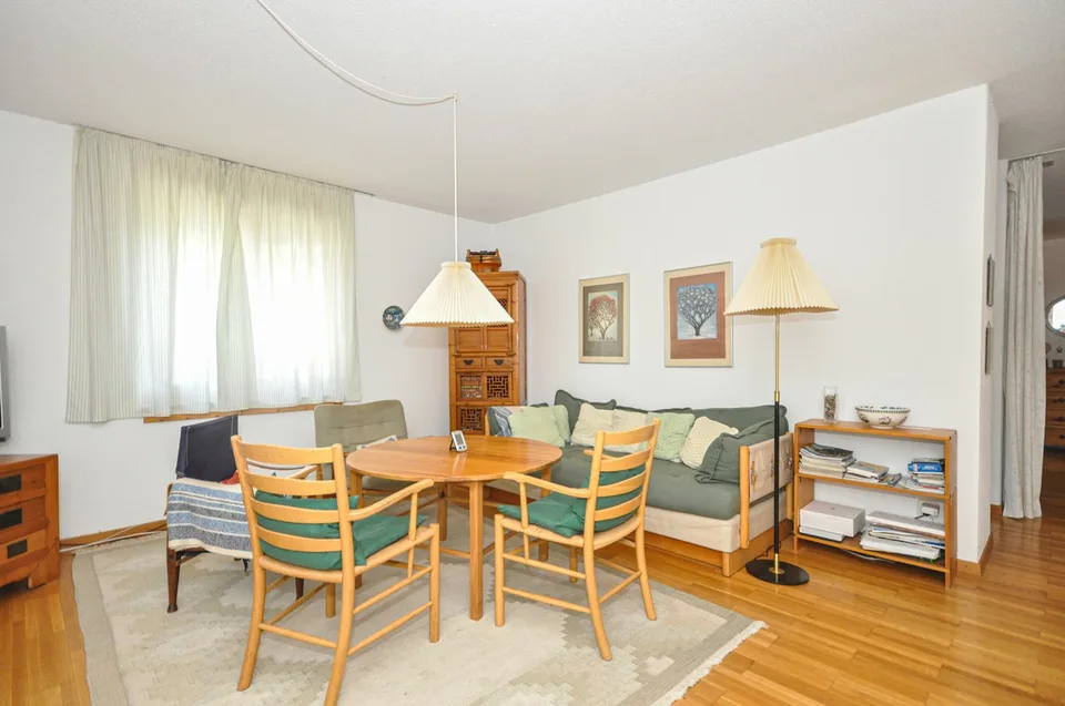 RESERVED Charming 2.5-room apartment – photo 9 of 13