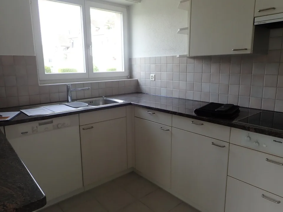 Lichtdurchflutet, grosszügig und schön
