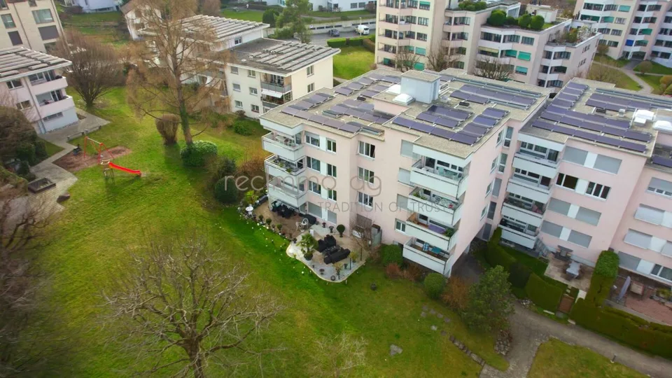 4.5-Zimmer-Wohnung mit Balkon und attraktivem Ausbaupotenzial