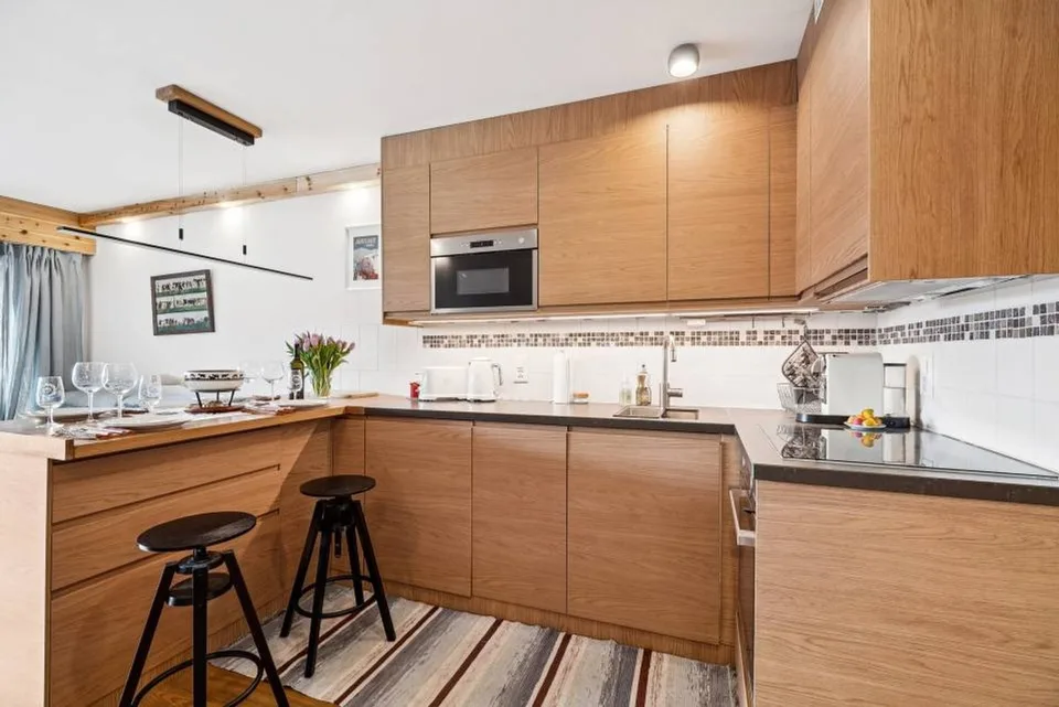 Améthyste 10 - Renovierte Wohnung mit Balkon in Roche Grises