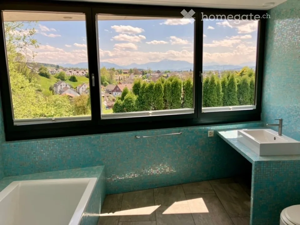 7-Zimmer-Einfamilienhaus mit Bergpanorama
