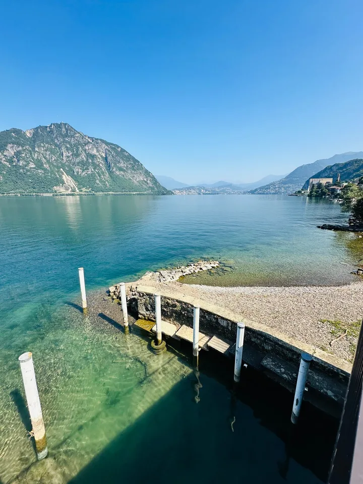 Magnificent apartment directly on Lake Lugano