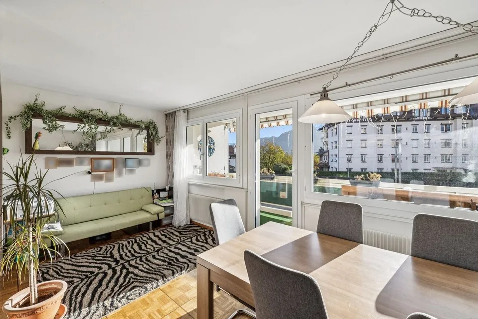Wohnung mit 4,5 Zimmern und Balkon