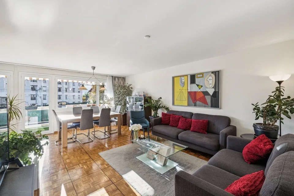Wohnung mit 4,5 Zimmern und Balkon