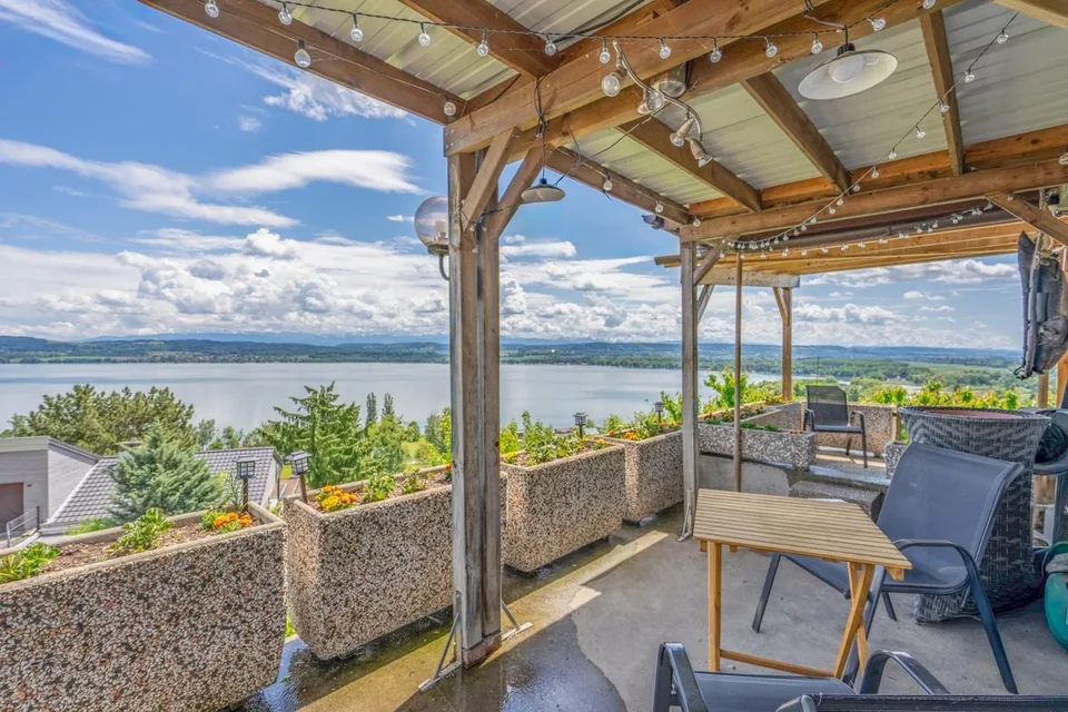 Magnificent Grundstück mit Blick auf den Murtensee und Möglichkeit, eine Wohnung oder ein Haus zu bauen – Foto 6 von 9