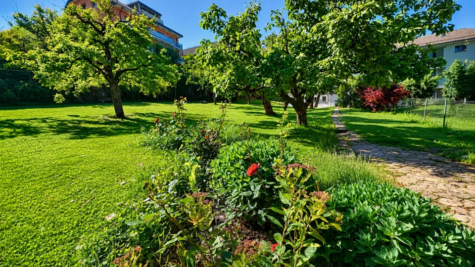 Villa individuelle de caractère avec deux spacieux appartements à proximité du centre-ville