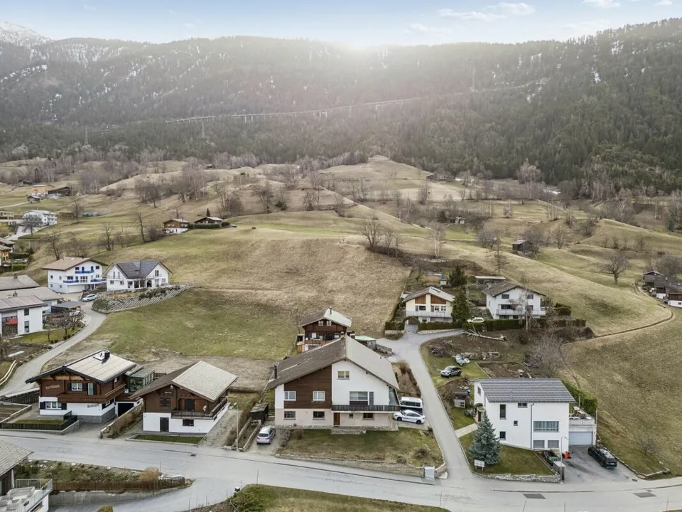 4.5-Zimmer-Gartenwohnung mit Top-Aussicht – Foto 12 von 13