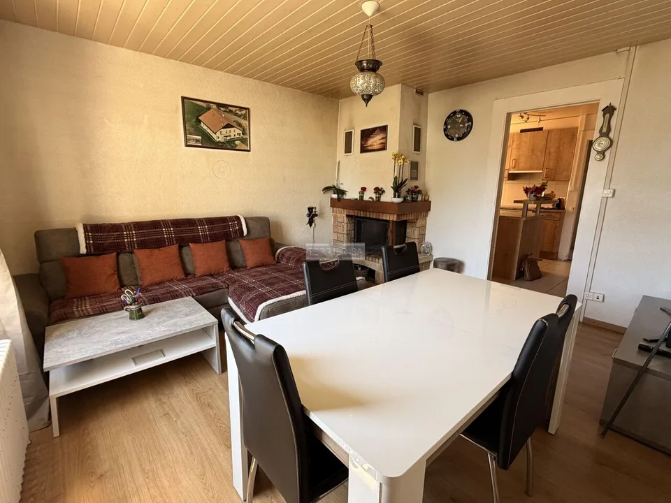 Charm and authenticity: old Suchard villa with garden and garage