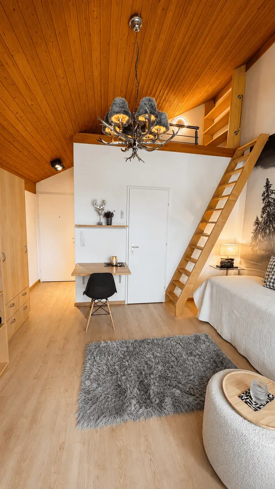 RESERVIERT: Möbliertes Ferien-Studio mit Ski-in, Balkon und Parkplatz