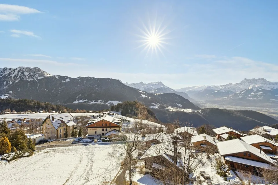 Prächtiges renoviertes Dachgeschoß - Unvergleichlicher Blick auf die Alpen