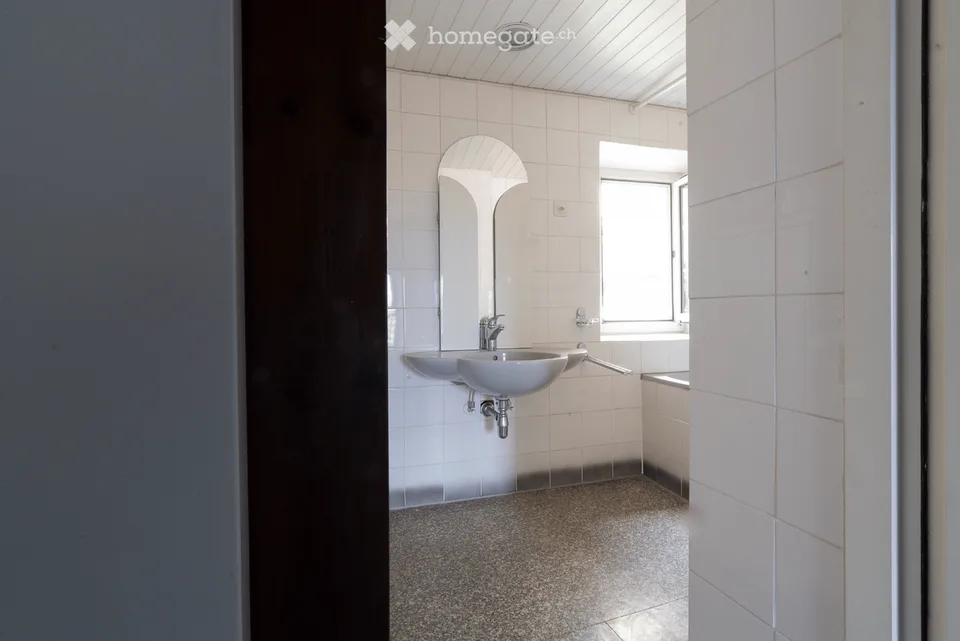 Charmante 5.5-Zimmer-Dachwohnung in Cademario – Historisches Tessiner Juwel