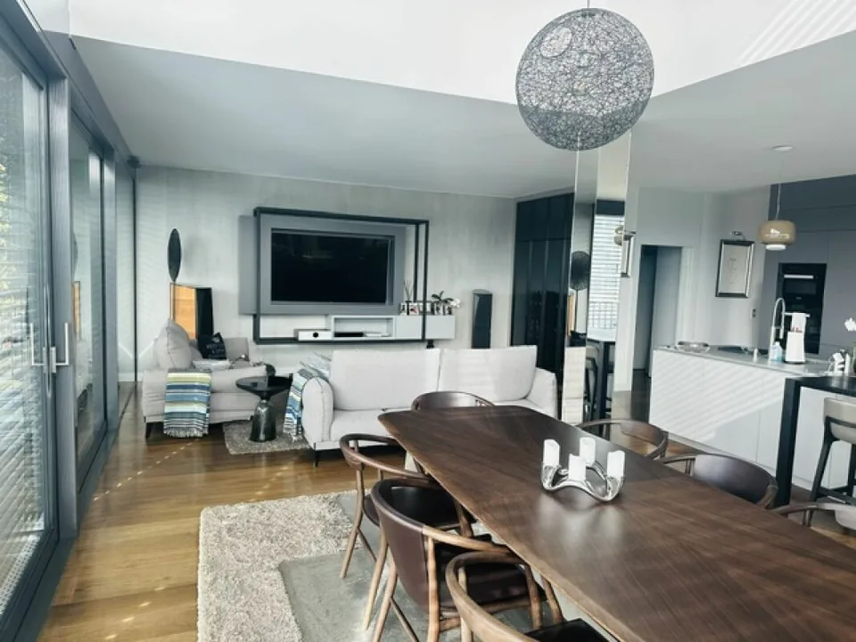 Triplex loft-style apartment – photo 6 of 12