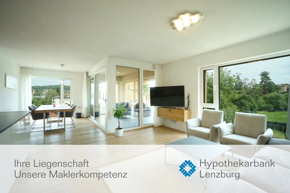 Moderne 4.5-Zimmerwohnung im 2. OG mit Loggia, zwei Parkplätze und Kellerabteil