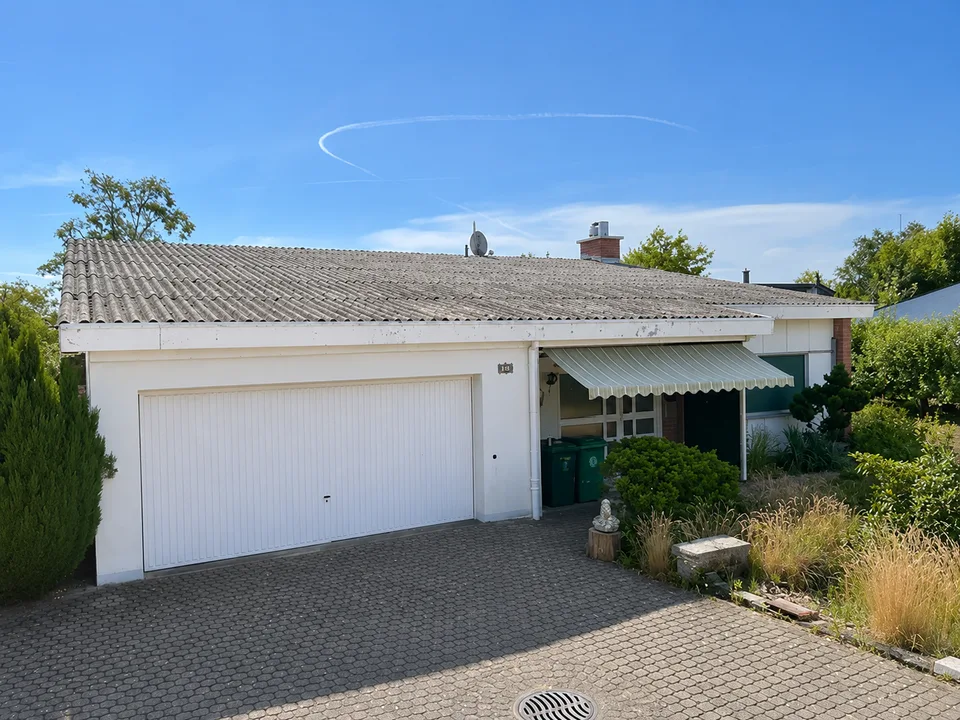 Casa unifamiliare di 6,5 locali con giardino invernale a Schalunen