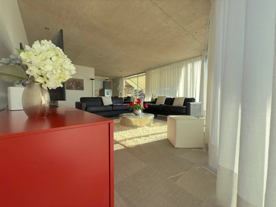 Moderna Casa Unifamiliare con grande terrazza – photo 6 of 18