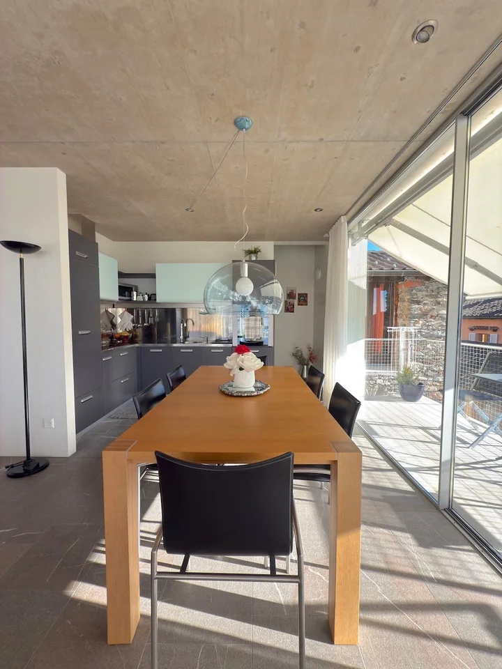 Moderna Casa Unifamiliare con grande terrazza – photo 7 of 18