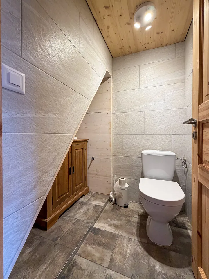 Schönes renoviertes Chalet auf einem sehr schönen, ebenen Grundstück in Ovronnaz/VS – Foto 12 von 20