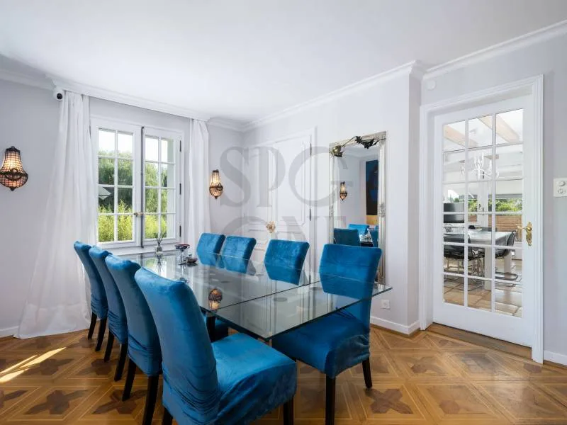 Elegantes und geräumiges Haus, sorgfältig renoviert