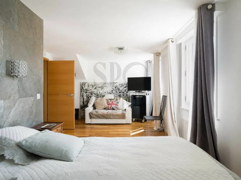 Elegantes und geräumiges Haus, sorgfältig renoviert – Foto 7 von 9