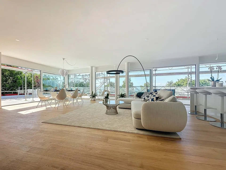 Appartamento nuovo di 5.5 locali con balcone coperto e terrazza sul tetto