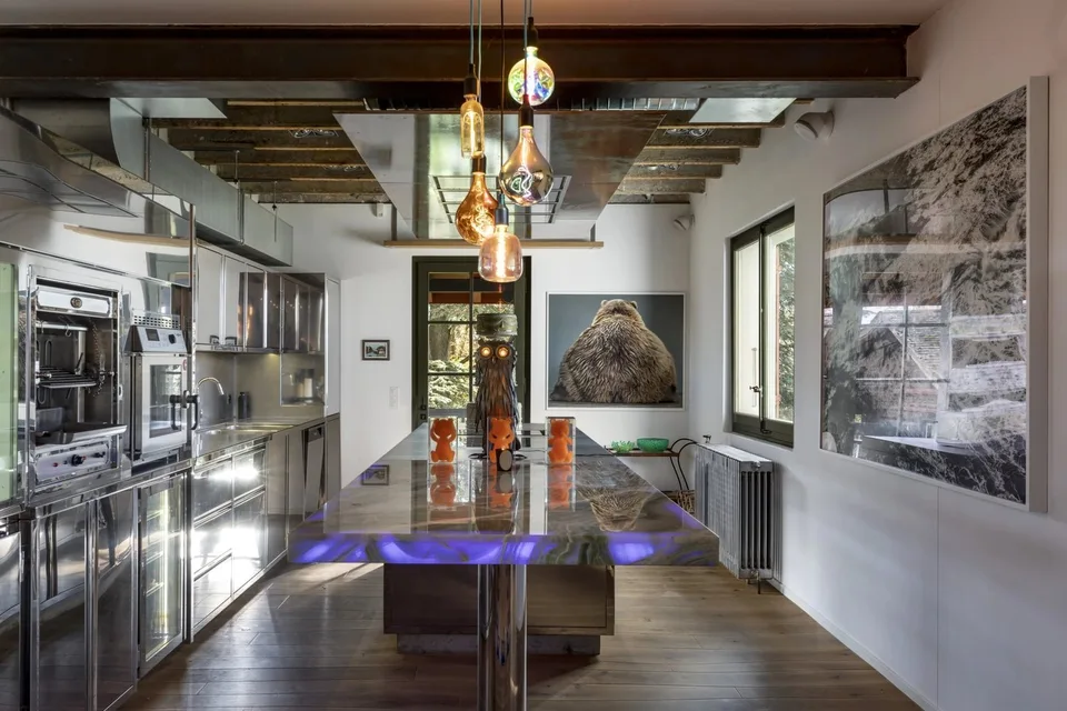 Architektenhaus in Conches, zwischen Natur, Licht und Panoramablick