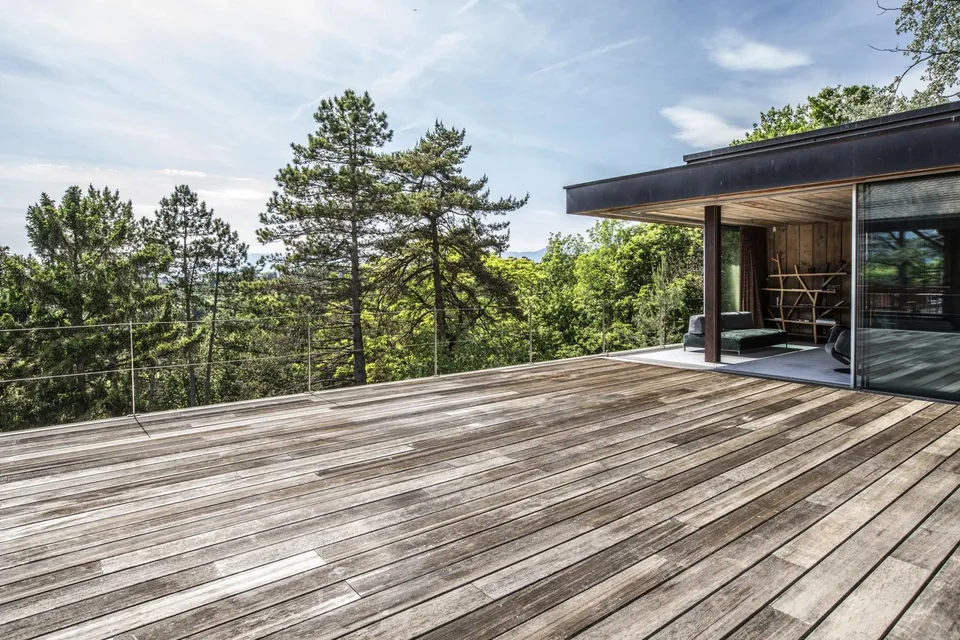 Architektenhaus in Conches, zwischen Natur, Licht und Panoramablick