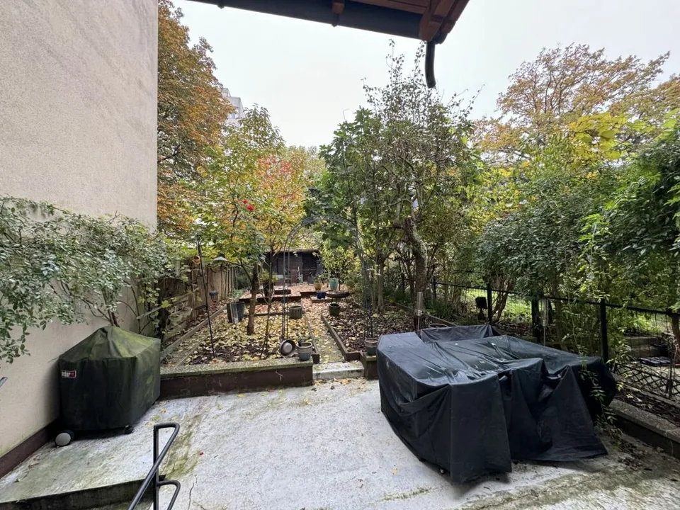 Renoviertes 6-Zimmer-Stadthaus mit schönem Garten