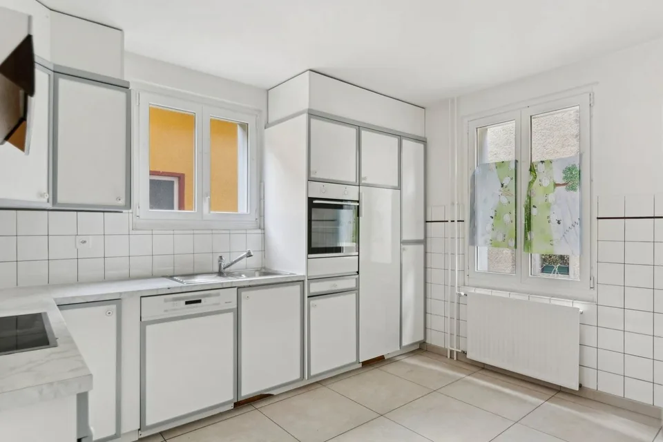 Haus im Stadtzentrum von Môtiers, ideal für eine große Familie – Foto 12 von 13
