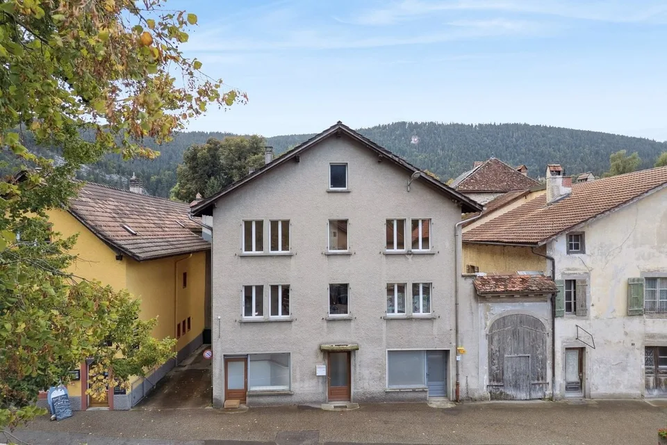 Maison centre-ville Môtiers, idéale pour une grande famille