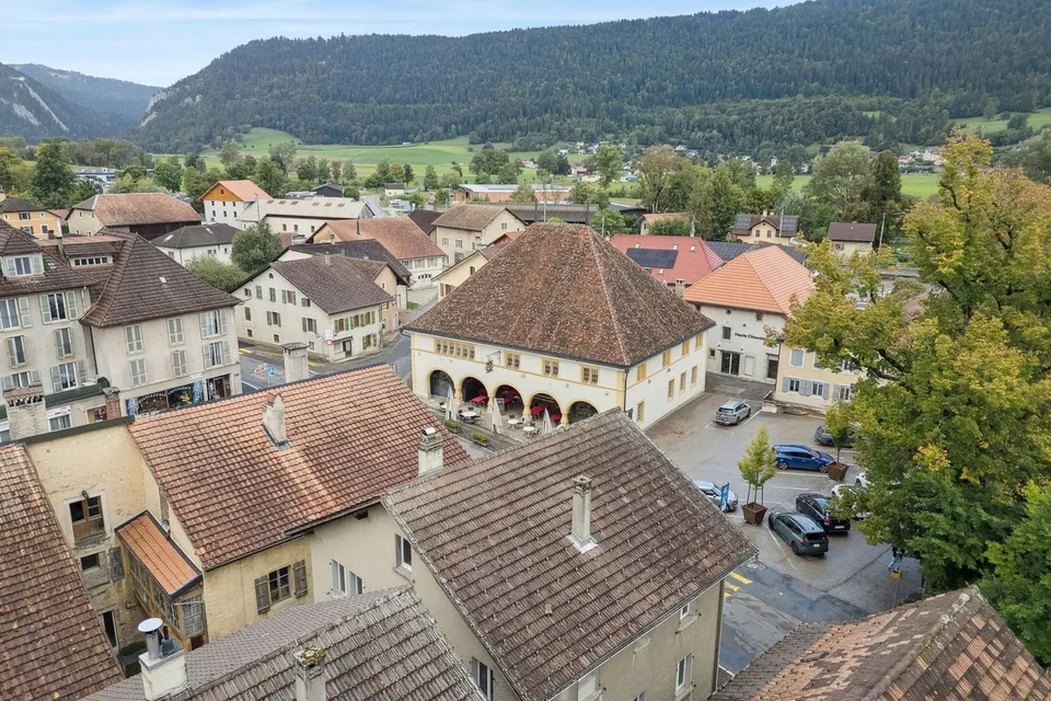 Maison centre-ville Môtiers, idéale pour une grande famille
