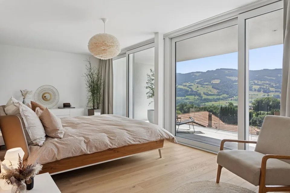 Villa mit Terrasse und herrlichem Blick auf den See und die Voralpen – Foto 9 von 12