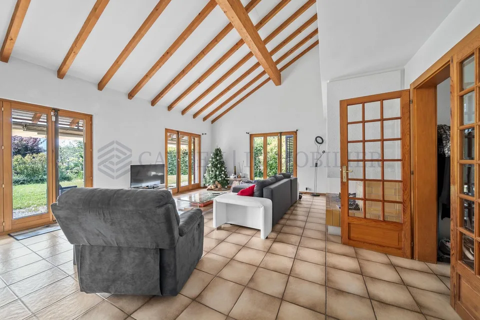 Villa 6 chambres à 800 m du lac !