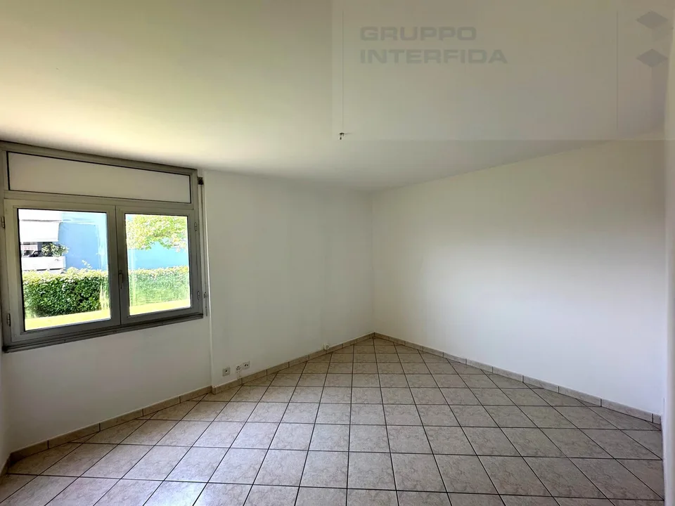 4.5 LOCALI CON GIARDINO E PISCINA CONDOMINIALE – Foto 8 von 13