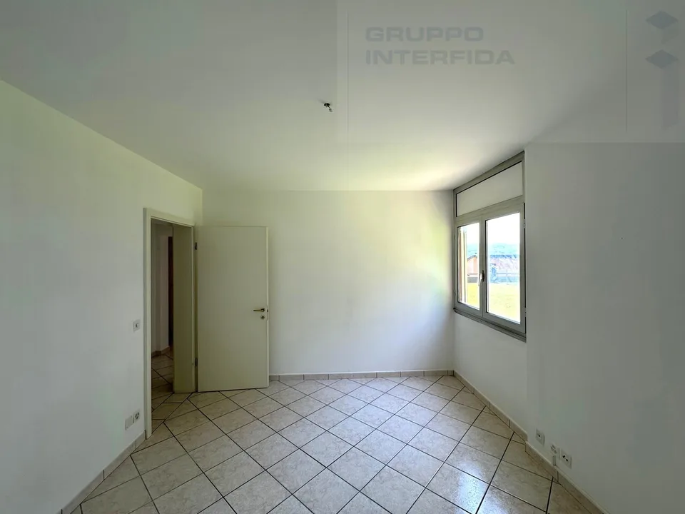 4.5 LOCALI CON GIARDINO E PISCINA CONDOMINIALE – Foto 9 von 13