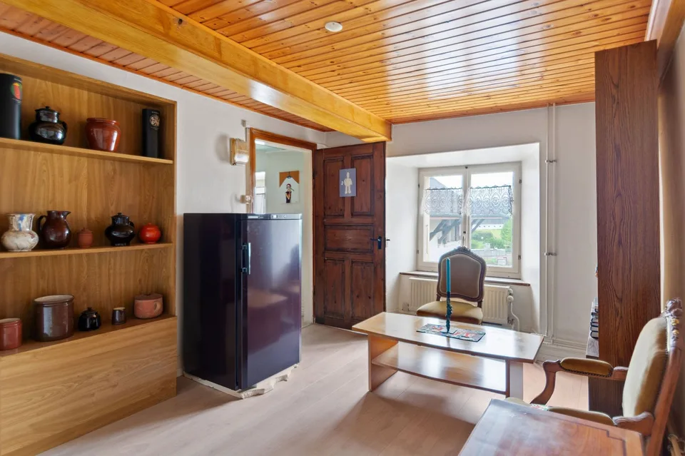 Grande maison de village de 8.5 pièces avec locaux annexes à Bonfol – photo 7 sur 13