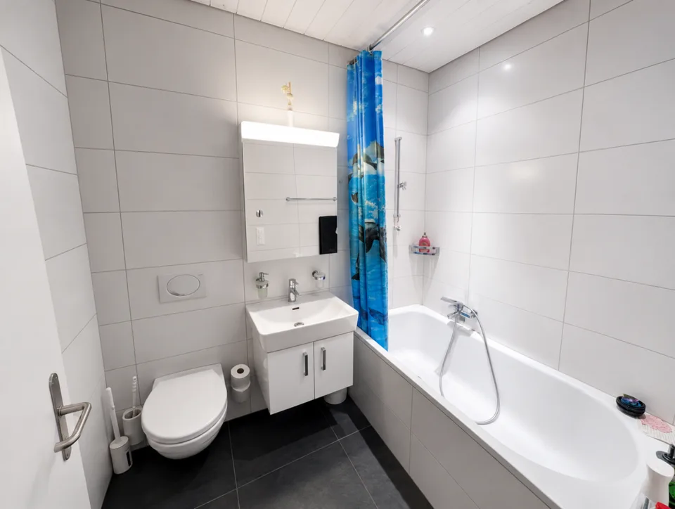 Appartement spacieux au dernier étage dans un quartier calme et central
