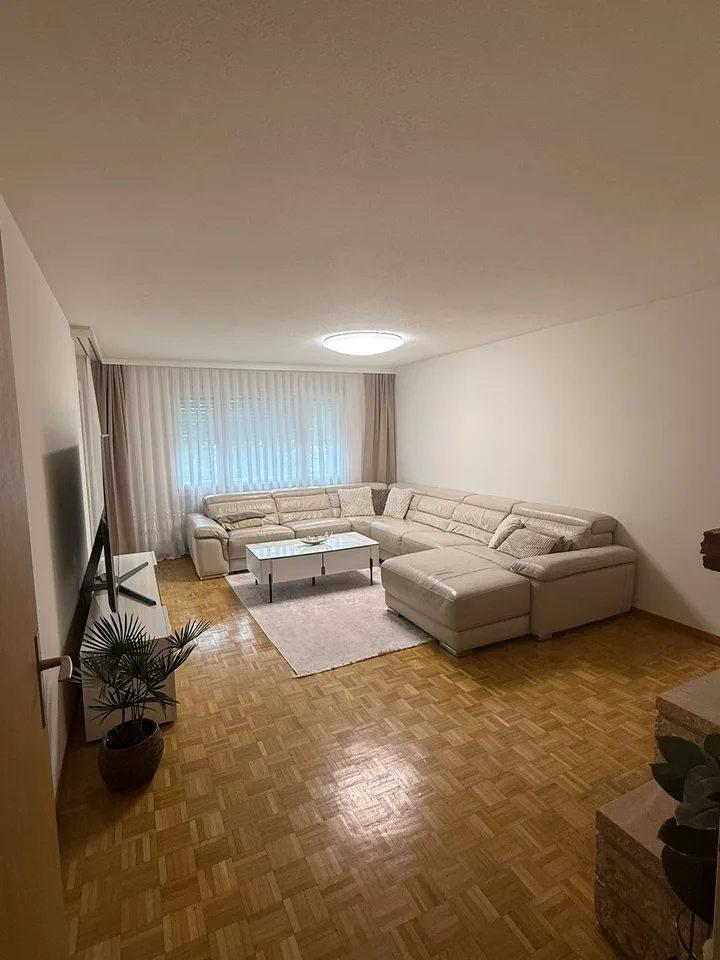 Charmante 4.5-Zimmer-Wohnung in Bülach – Renoviert und bezugsbereit