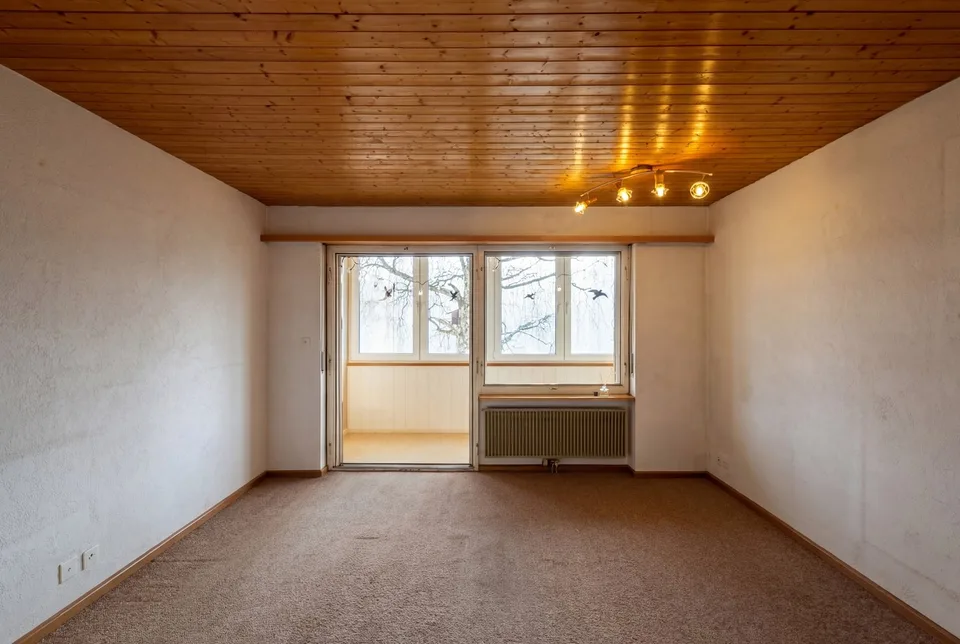 Freistehendes Einfamilienhaus mit viel Gartenumschwung in Ziefen! – Foto 19 von 24