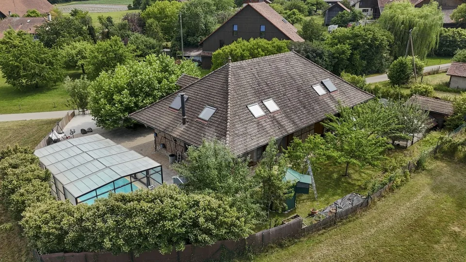 Prachtvolles Landhaus mit Garten und Pool