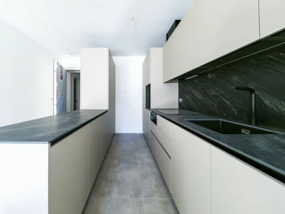 Elegantes Apartment mit Terrasse in Lugano zum Verkauf – Foto 6 von 9