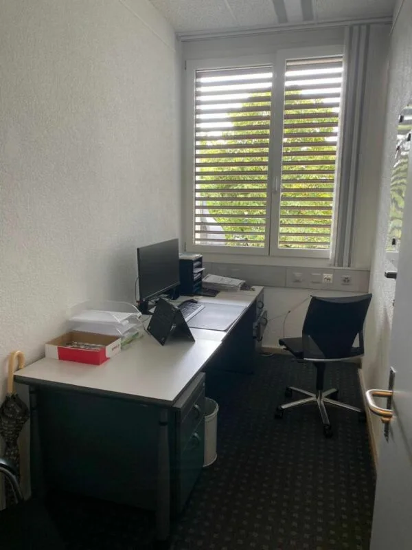 Peseux - Großer Raum für Büros, Gesundheitskabinett, Handel